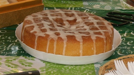 An image of the winning lemon drizzle cake