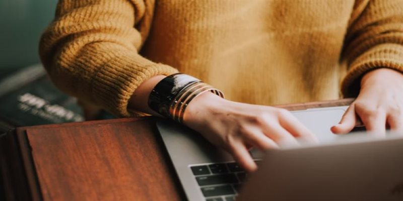 Cancer, self-advocacy and pre-existing health conditions on the Online Community