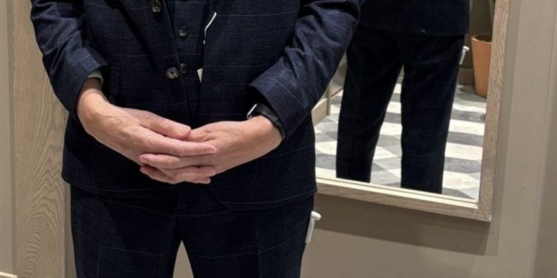 Post 384: “Suits you sir” — yes, I think it does.