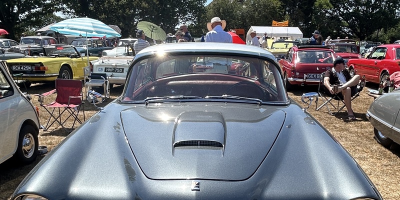 Post 471: Friendships, Cars and Cakes.